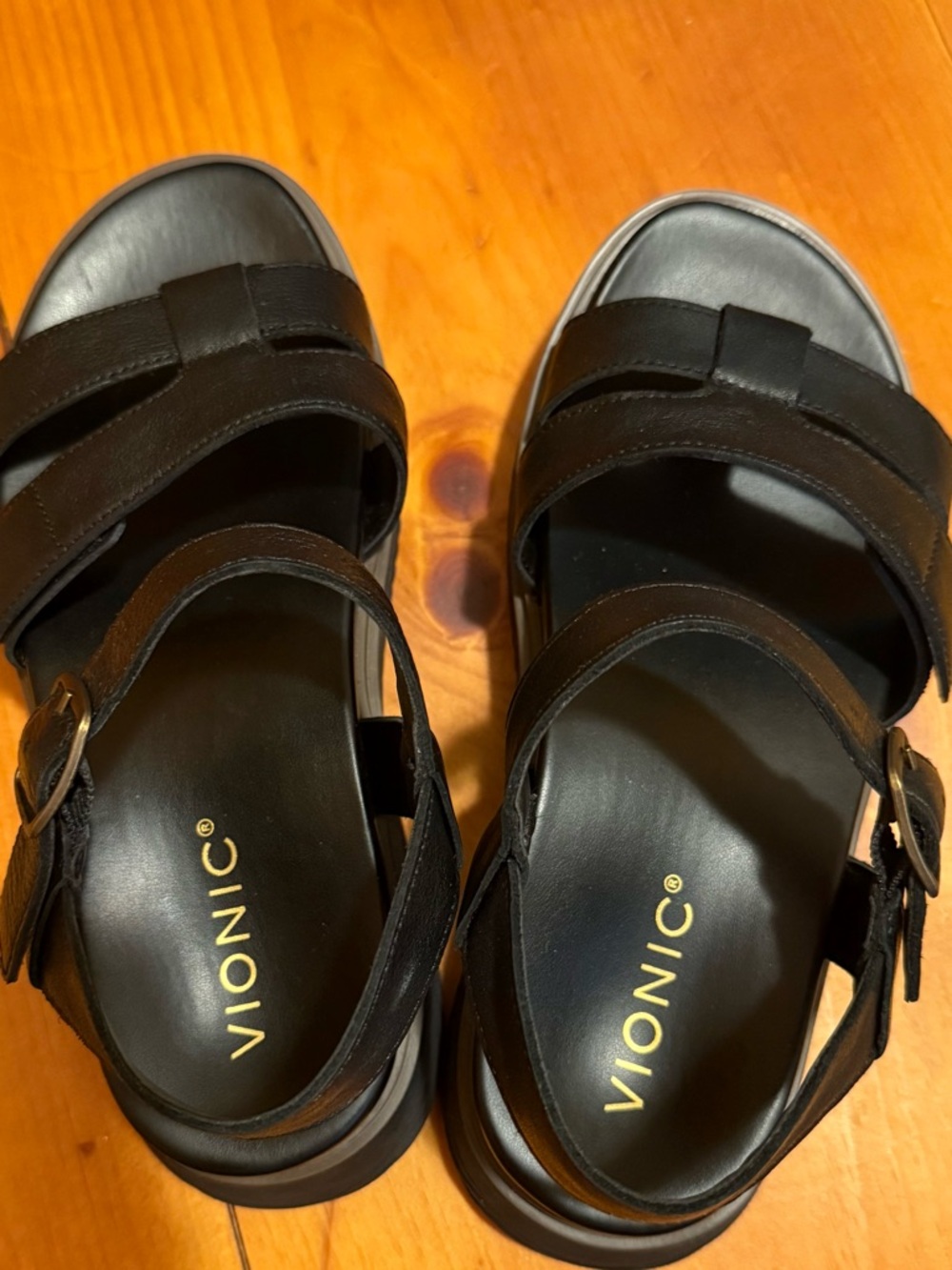Vionic Black Leather Solana Sandals - Picture 3 of 6